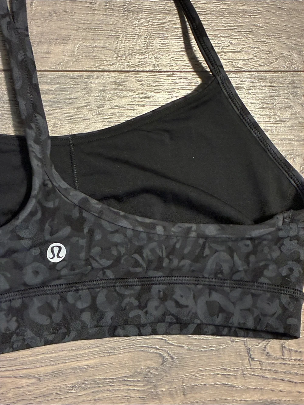 Lululemon Flow Y Nulu Bra Light Support, Intertwined Camo Deep Coal Multi 10 EUC